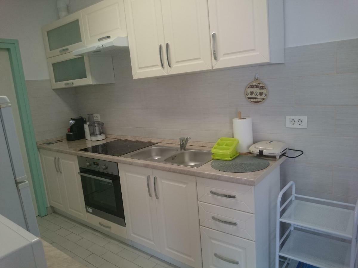 Appartamento Apartman Sanja Rovigno Esterno foto